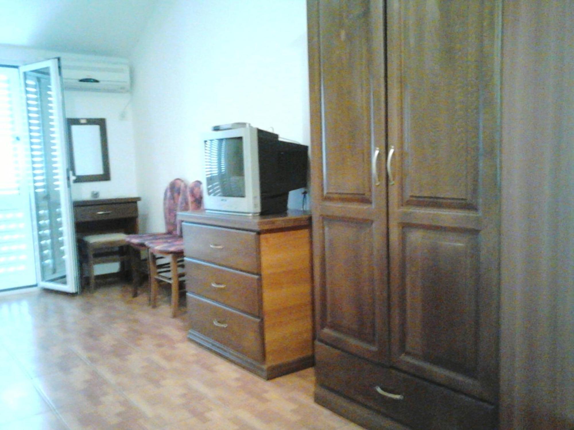 Oaza Guest House Свети-Стефан Номер фото